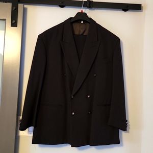 L'altro Uomo mens double breasted suit.  Size 46 jacket and size 38 pants